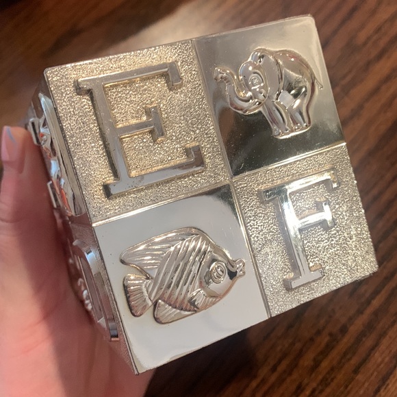 Silver metal ABC cube piggy bank - Picture 5 of 7